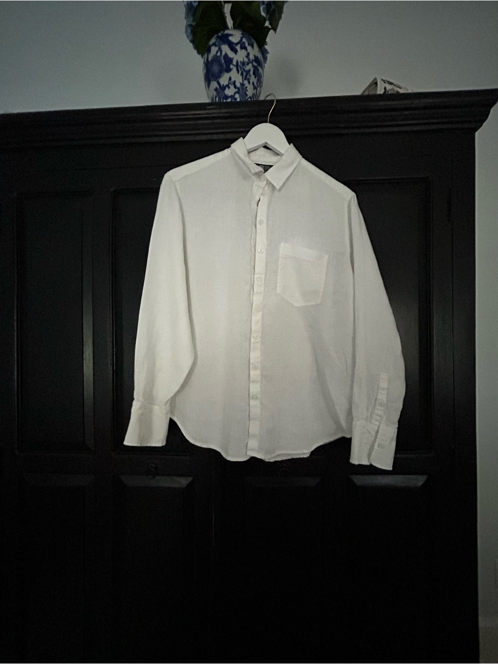Irish Linen White Button Down Shirt 
Placket Pocket Size 8. J.Crew